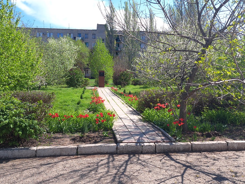 Фотография школы.
